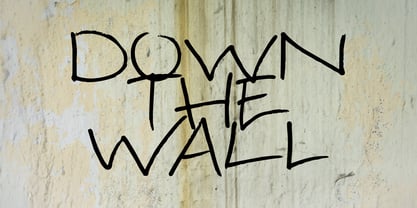 Down The Wall Police Affiche 1