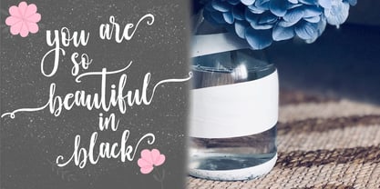 Blessinhet Script Font Poster 4