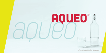 Aqueo Font Poster 1