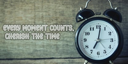 Heddon Rounded Outline Font Poster 7