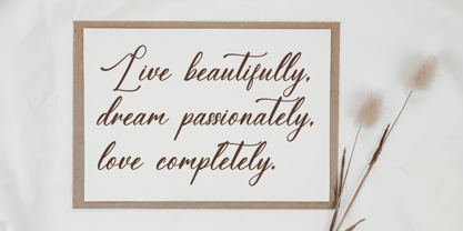 Amalfina Shinndy Font Poster 5