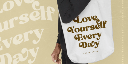 Angelic Pearl Font Poster 2