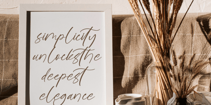 Goldbrush Delights Font Poster 5