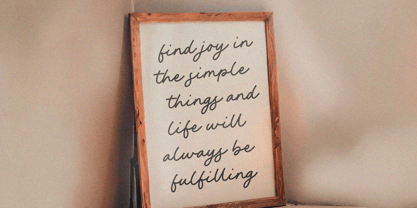 Creamy Rosela Font Poster 4