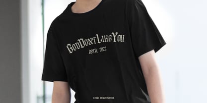 Mayhart Windah Font Poster 7