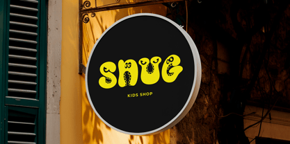 Groovy Visage Font Poster 3