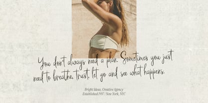 Sparkling Lights Font Poster 9