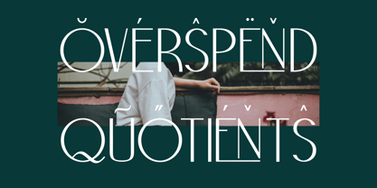 Chroon Moonde Font Poster 2