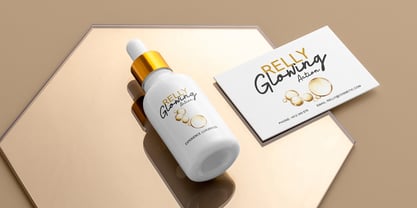 Alysa Beauty Font Poster 10