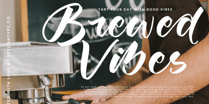 Joyland Delight Font Poster 3