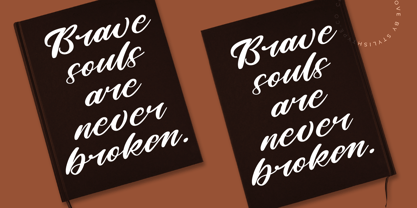 Birdsta Creamy Font Poster 8