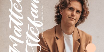 Birdsta Creamy Font Poster 5