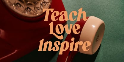 Nostalgic Remain Font Poster 4