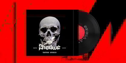 Regalie Fangs Font Poster 14