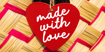 Hertica Font Poster 4