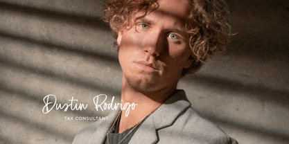 Dellmonte Font Poster 13