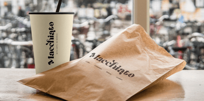 Praline Font Poster 6