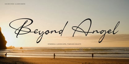 Huglo Pancy Font Poster 4