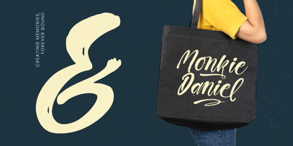 Rekont Laughin Font Poster 5