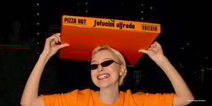 Glanuler Font Poster 7