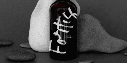 Lorient Gallery Font Poster 5