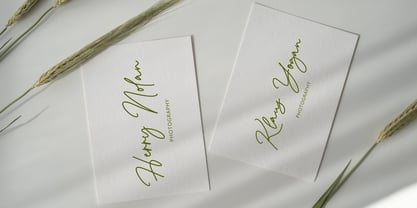 Hilanda Signature Font Poster 5