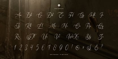 Gladyamor Font Poster 10