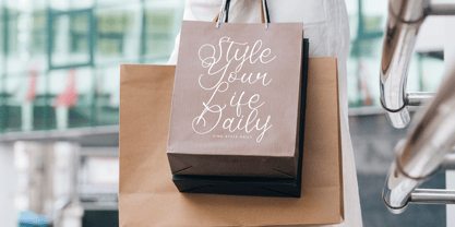 Amorfa Brimos Font Poster 4