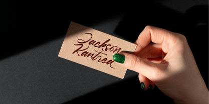 Pluretta Vintage Font Poster 5