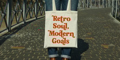 Beach Breaker Font Poster 3