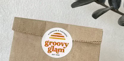 Beach Breaker Font Poster 8