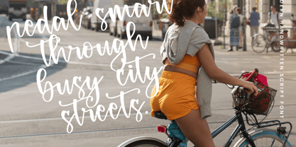 Dreams Pluffy Font Poster 9