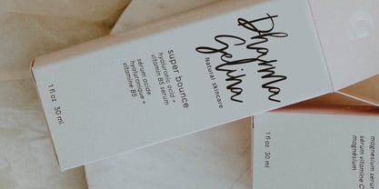 Pakody Signature Font Poster 6