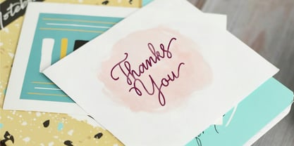 Bella cants Font Poster 7