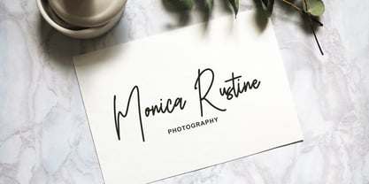 Marieka Signature Font Poster 5