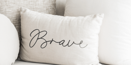 Hamlin Emilia Font Poster 5