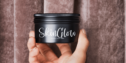 Shelter Melody Font Poster 5