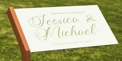 Higland Amaranth Font Poster 9