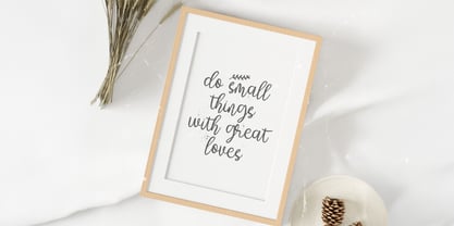 Amelia Sani Font Poster 5