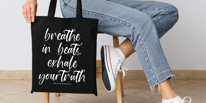 Rhythm Darling Font Poster 5