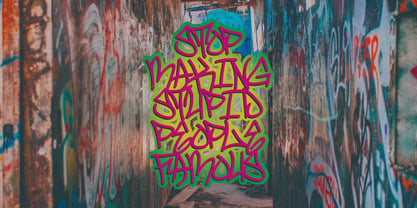 Farmonte Graffiti Font Poster 2