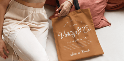 Balondra Font Poster 5