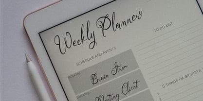 Saphira Amarilli Font Poster 8