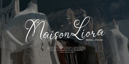 Saphira Amarilli Font Poster 5