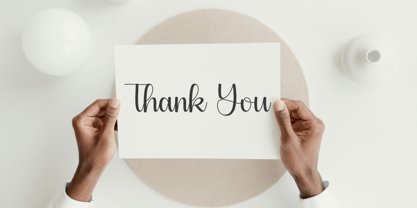 Trendy Mondy Font Poster 8