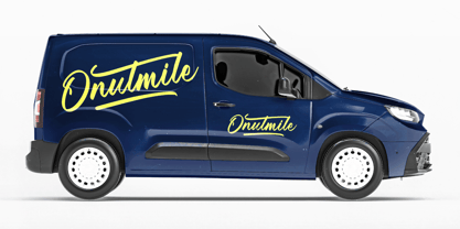 Manteca Backlif Font Poster 5