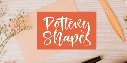 Smiling Daisy Font Poster 6