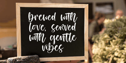 Smiling Daisy Font Poster 8