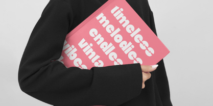 Pearl Mirage Font Poster 13