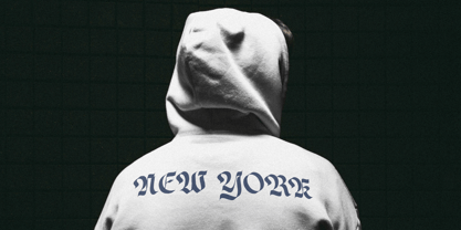 Magnefico Avenue Font Poster 9